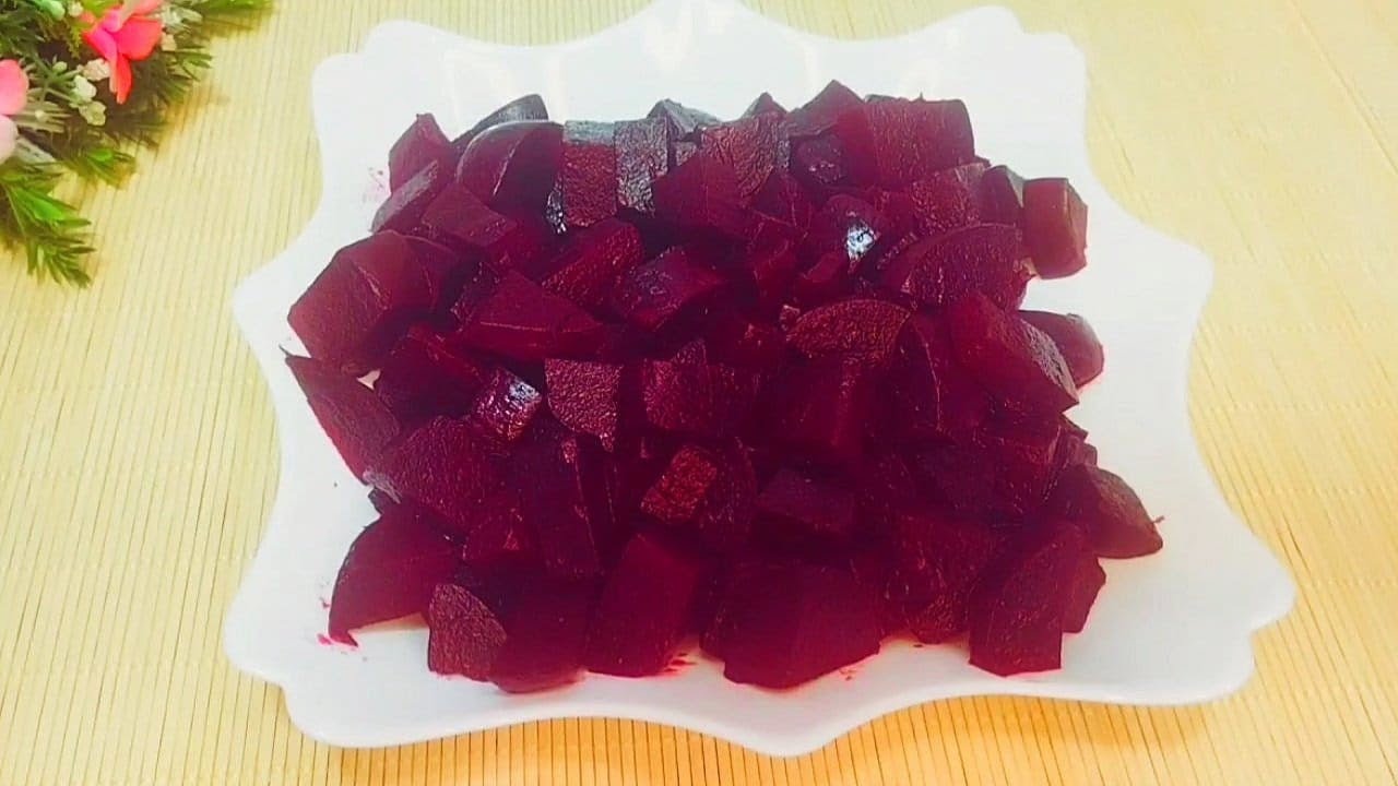 طريقة عمل سلطة البنجر ( الشمندر ) بكل سهولة 😋👌👍