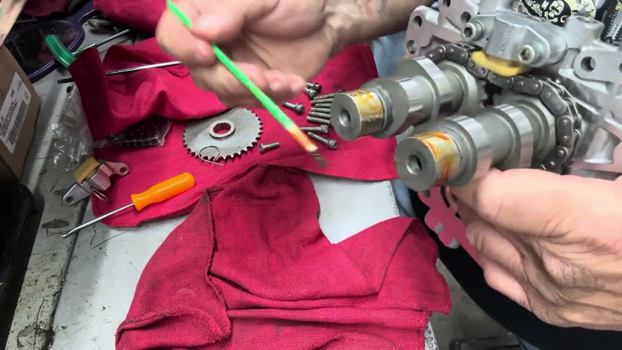 Ремонт двигателя Harley Davidson CVO Twin Cam в клинике The Harley Doctor.