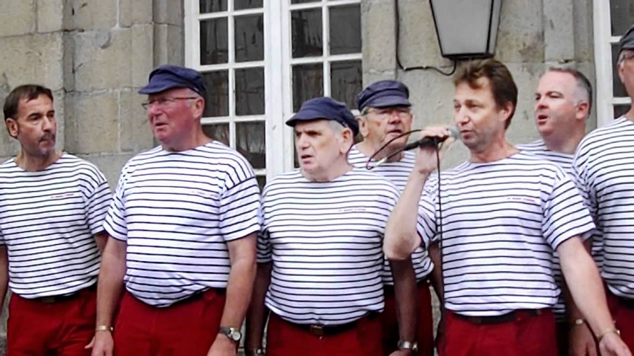 Les Marins d'Iroise - Tri Martolod Yaouank - Festival du Chant de Marin 2011 Paimpol