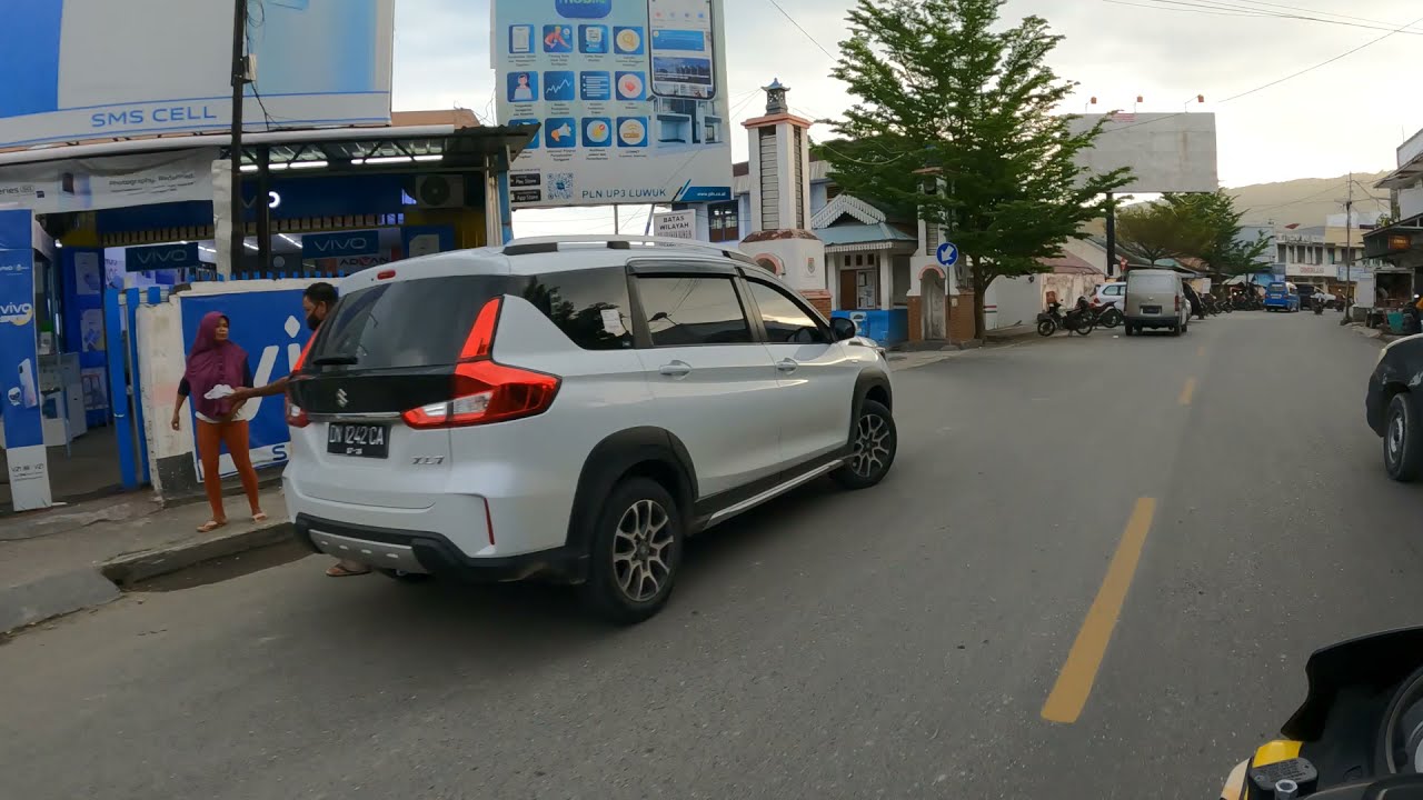 Jalan Sore di Kota Luwuk