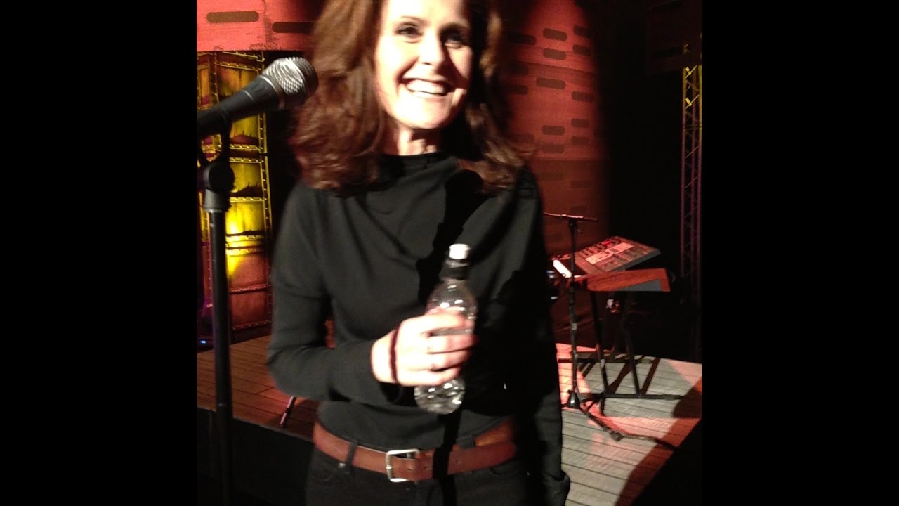 Alison Moyet (Love Resurrection) 1984  [Audio HQ]