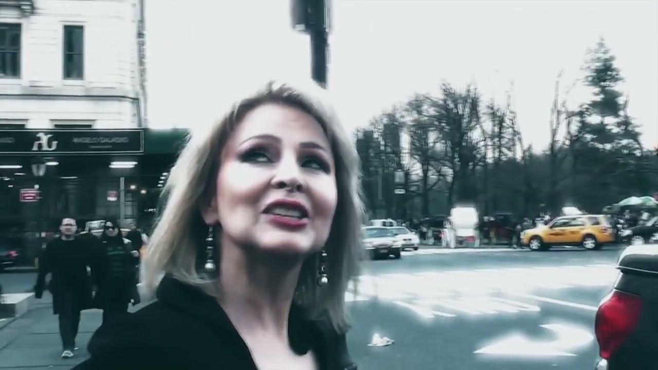 Izabela Trojanowska - Kochaj mnie za wszystko
