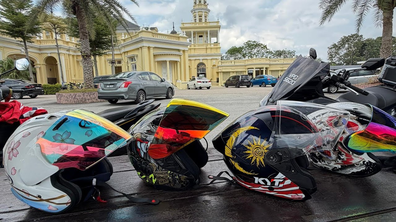 Couple Ride day trip KL - Tangkak - Muar - Melaka - KL