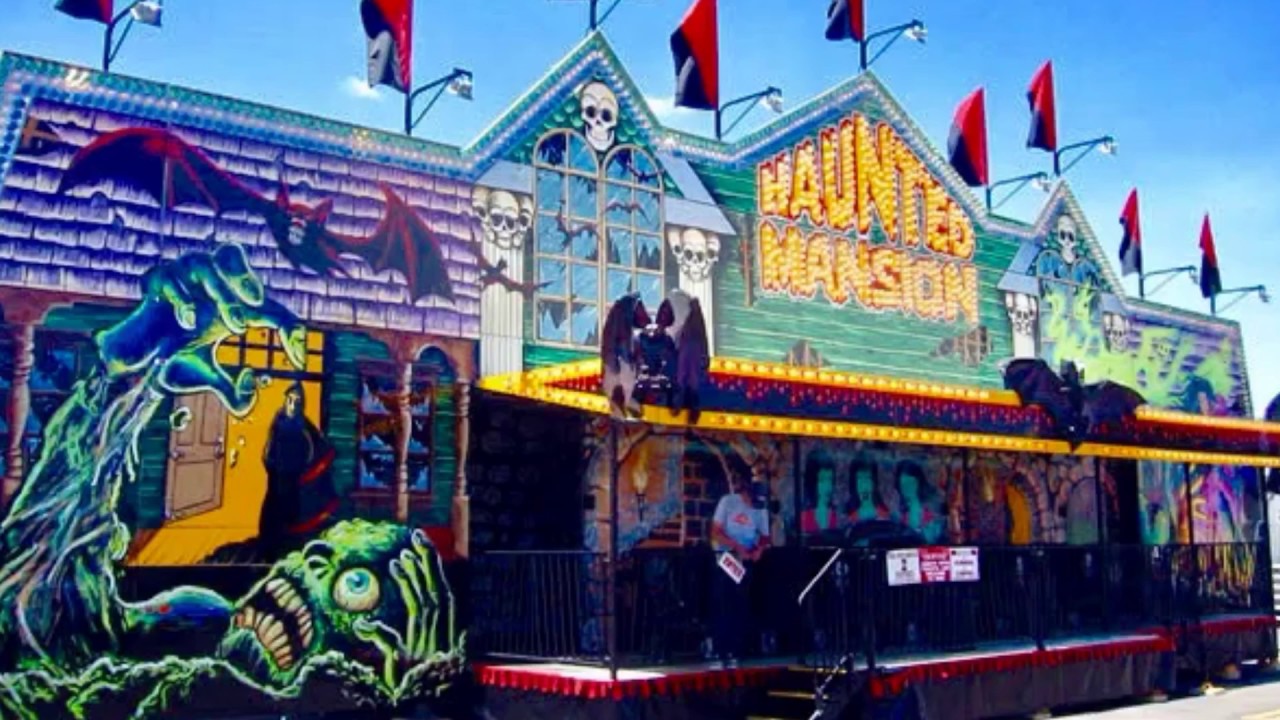 Haunted Mansion fair ride music (OUTDATED, updated version in description)