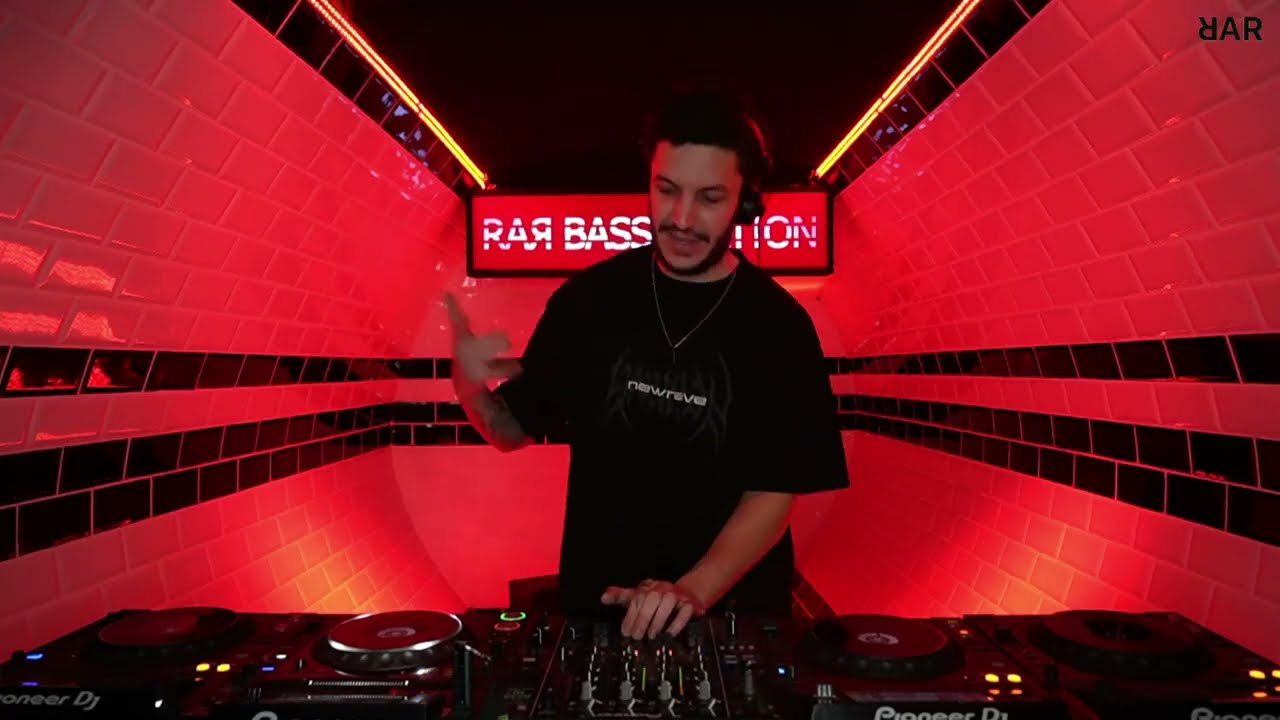 RINZLER / 170 BPM - BASS STATION 2  - 156 / HARDTECHNO