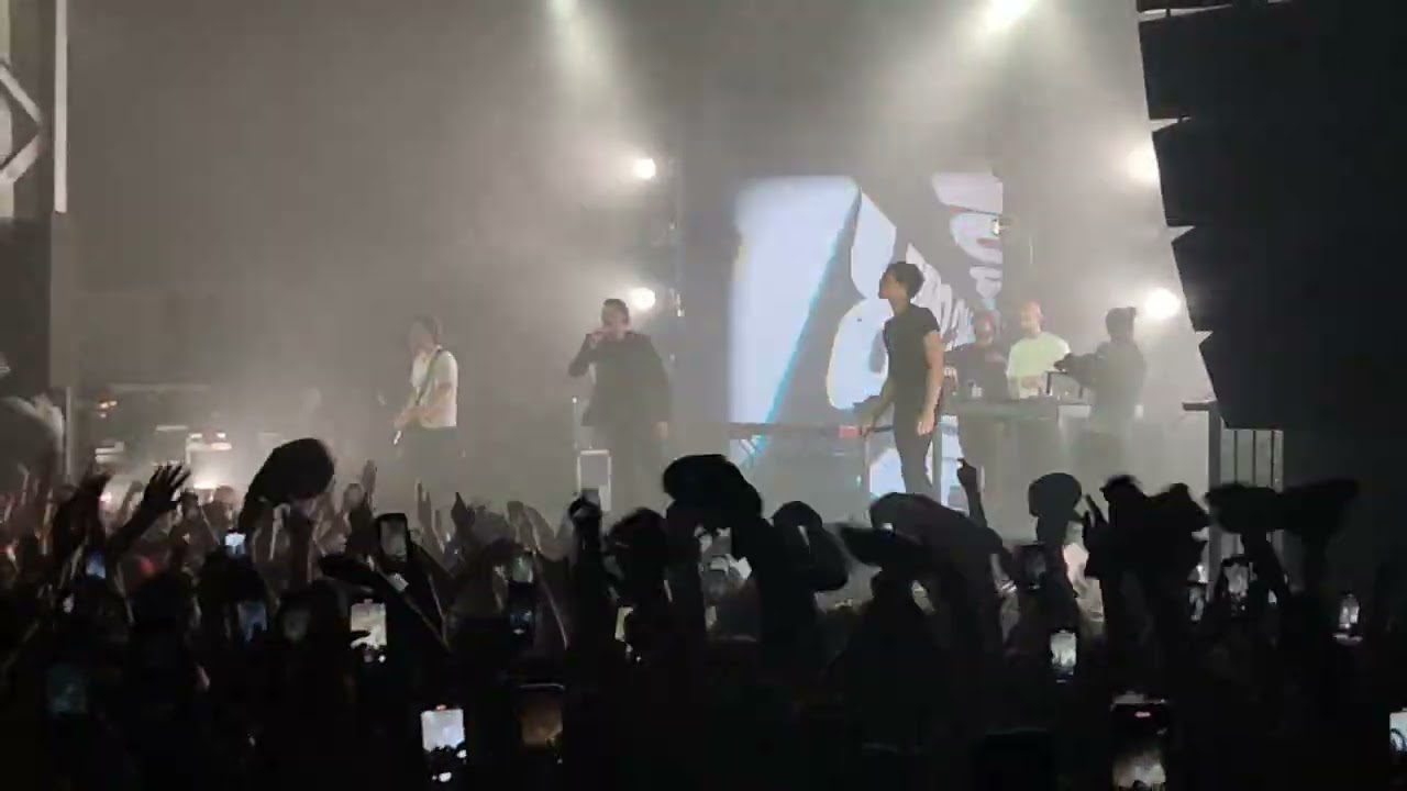 Girano - Bresh ft Izi | Live Milano Fabrique 19/10/22