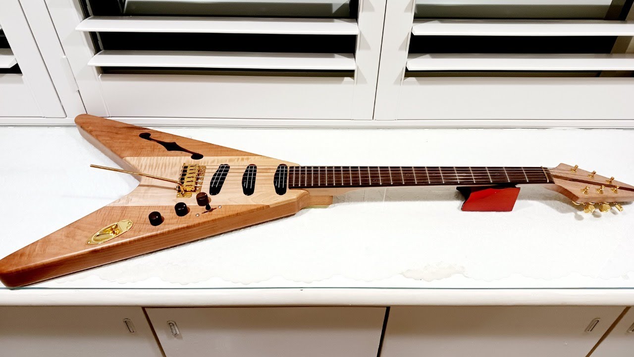 Flying V Style Guitar Build フライングVスタイル・ギター組み立て 吉他組裝