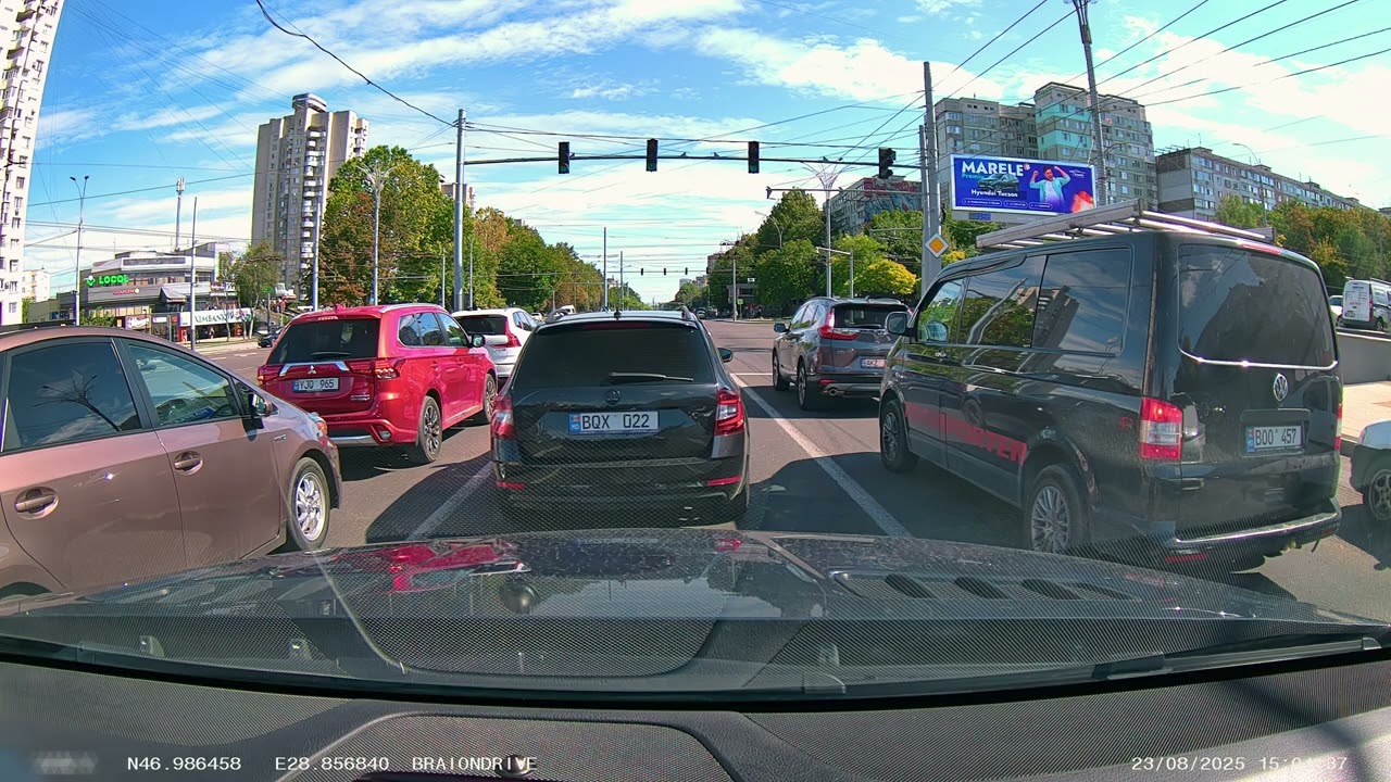 Drive from Chisinau City Center to International Airport via Dacia Blvd | 23/08/2025