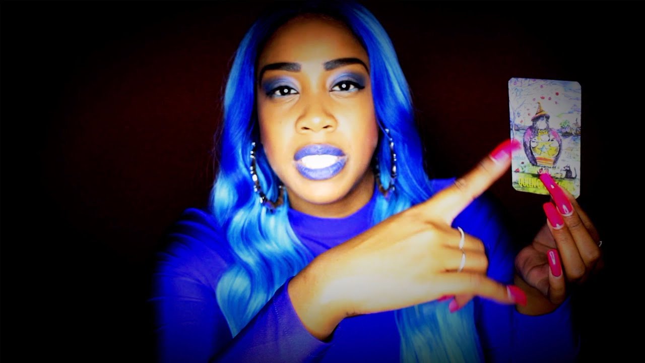 Aquarius~SOMEONE DESPERATELY WANTS TO GET A MESSAGE TO YOU!!!! October 2020 Tarot READING