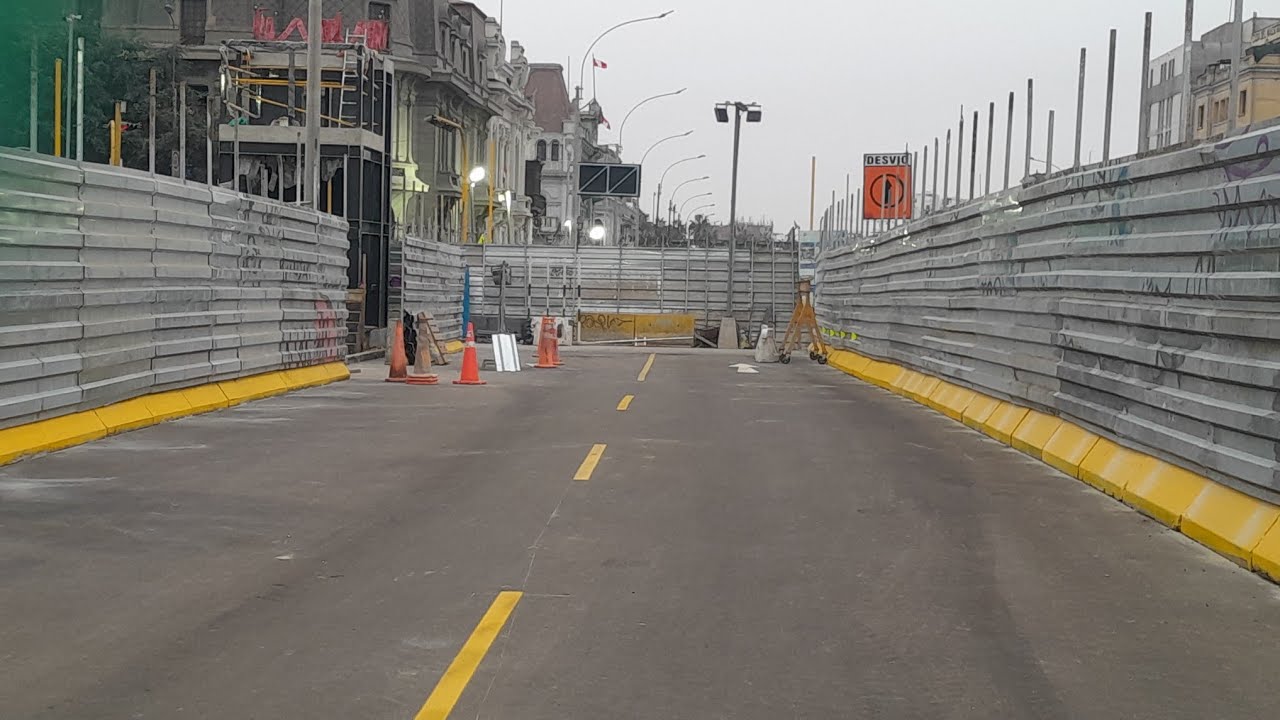 Previas a la apertura del PASEO COLON.Exteriores de la ESTACION CENTRAL - Linea 2 del Metro de Lima.