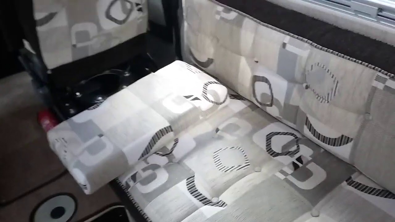 46377 Auto-Sleeper Symbol bed make up