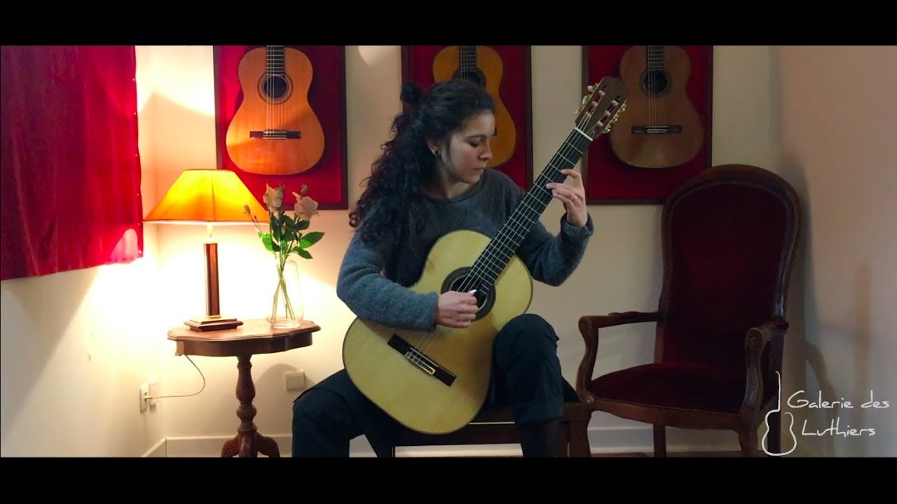 Pauline Gauthey plays la Gran Sarabanda para guitarra by Leo Brouwer