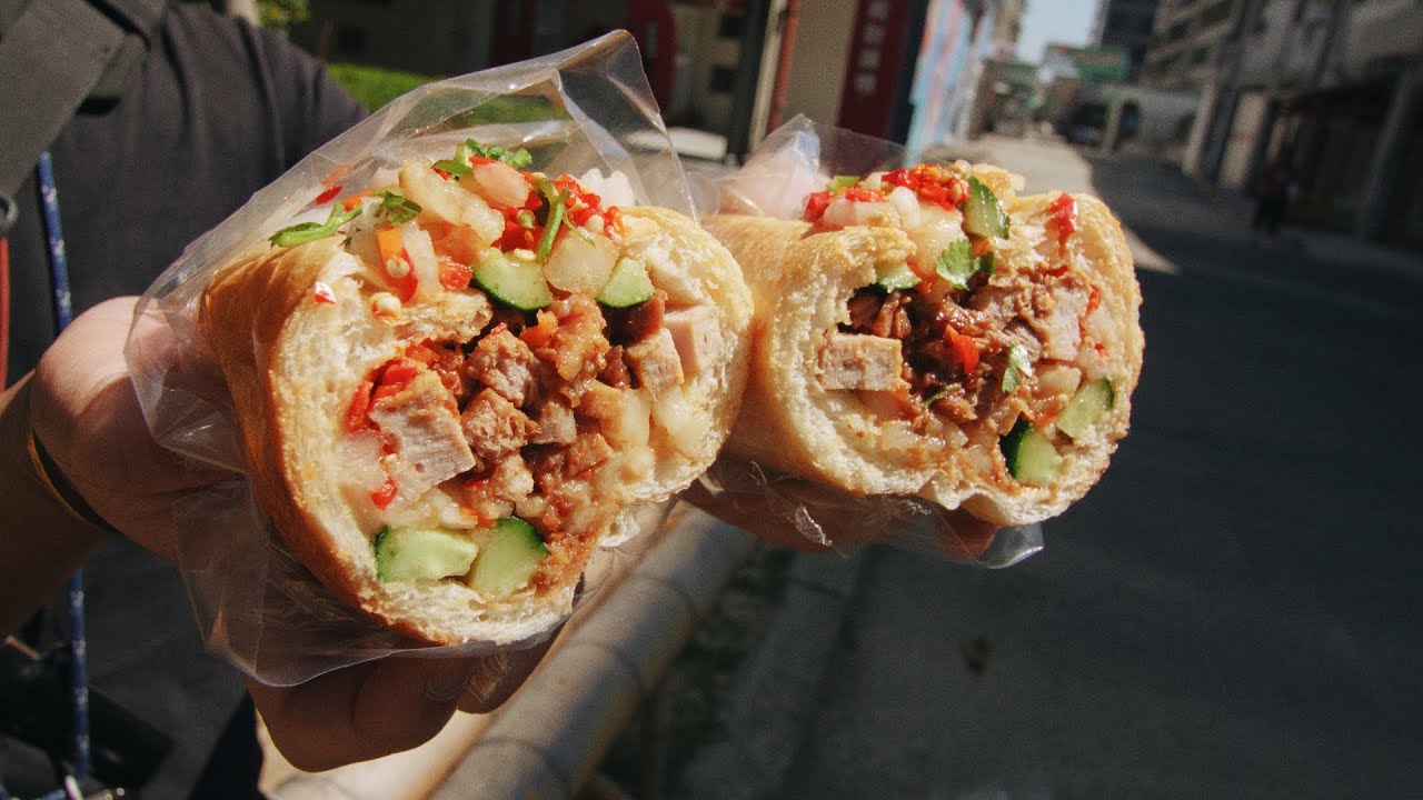 台灣 台中 – 「小辣椒越南麵包」街頭美食 越南春捲 越南咖啡 第三市場 take a bite 吃吃看