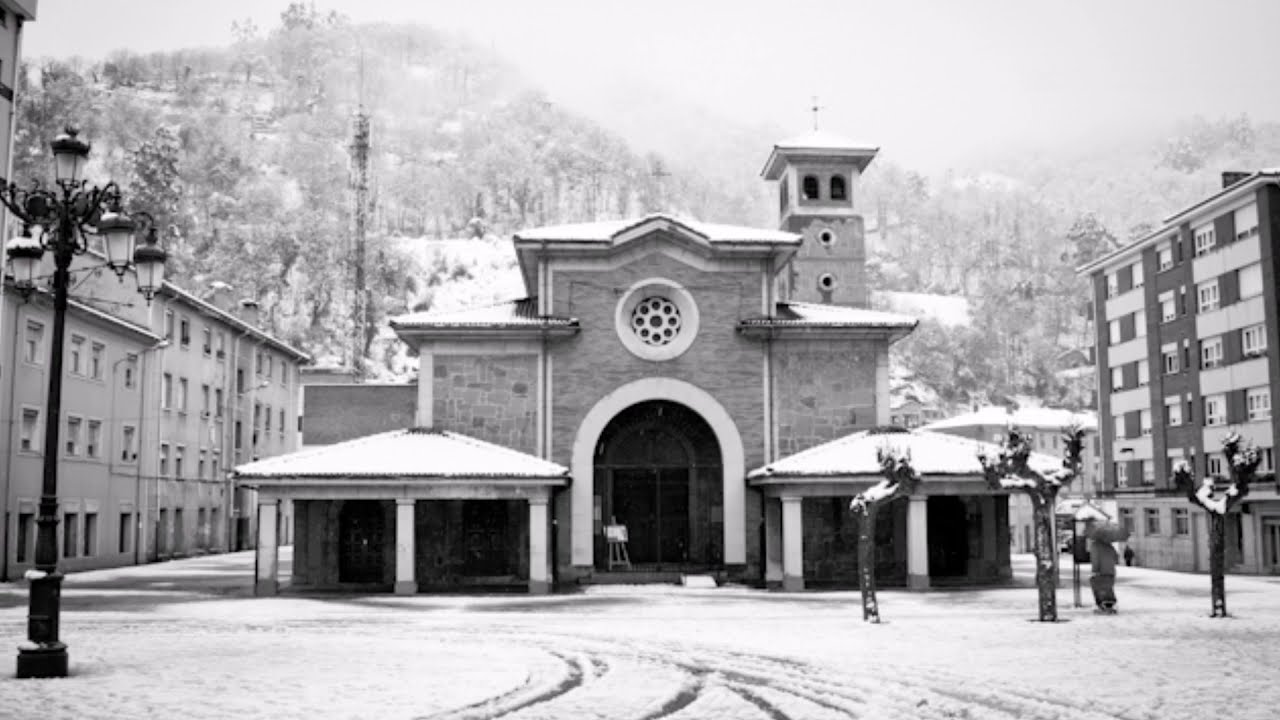 San Martín del Rey Aurelio en blanco y negro [Vídeo]