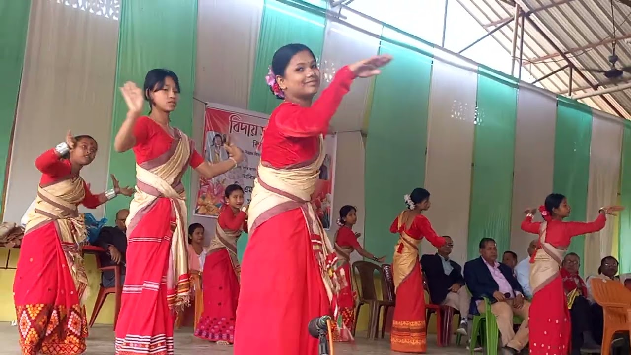 Bihu dance at farewell meeting of Rina Gogoi madam and Korneswar Kutum