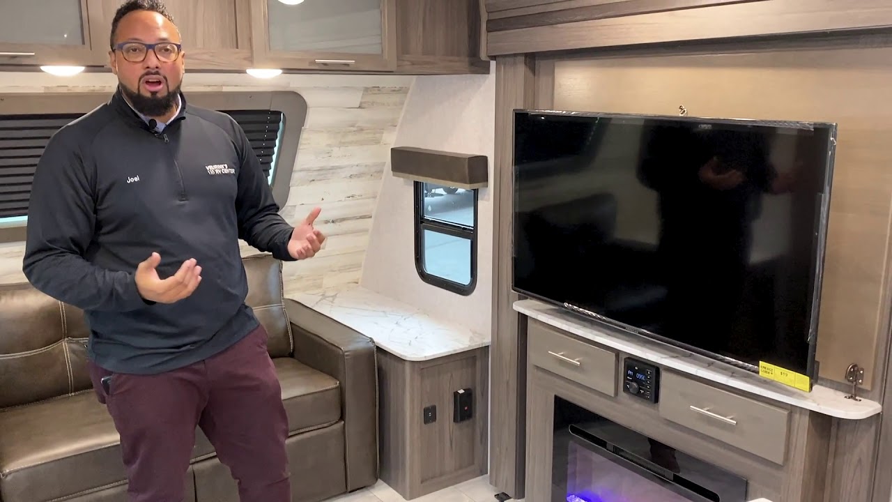 2021 Dutchmen Kodiak Ultimate 3371FLSL Front Living RV For Sale | Dutchmen RV Dealer in Michigan