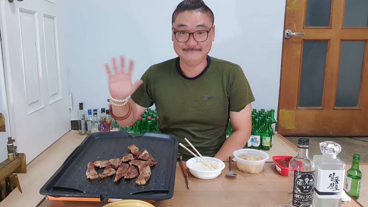 목살에 원소주, 일품진로 맛평가 후 원샷 마이크없어 목소리작음(korea Soju Mukbang Bottoms up)병잔한
