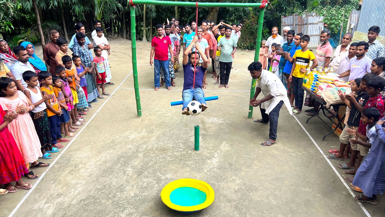 ঝুলন্ত অবস্থায় পা দিয়ে বল ধরে চাড়িতে ফেলার আজব এক চ্যালেঞ্জে কে কে হবে জয়ী চলুন দেখি !