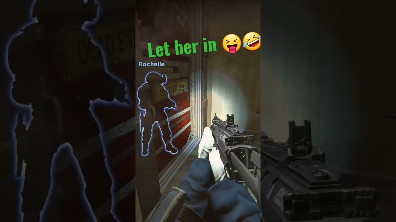 Left 4 Dead 2 - Messing with Rochelle #shorts #gaming