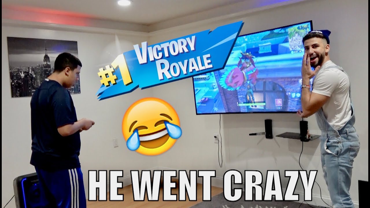 TURNED OFF THE TV DURING FORTNITE!! **almost had 1st Solo WIN**