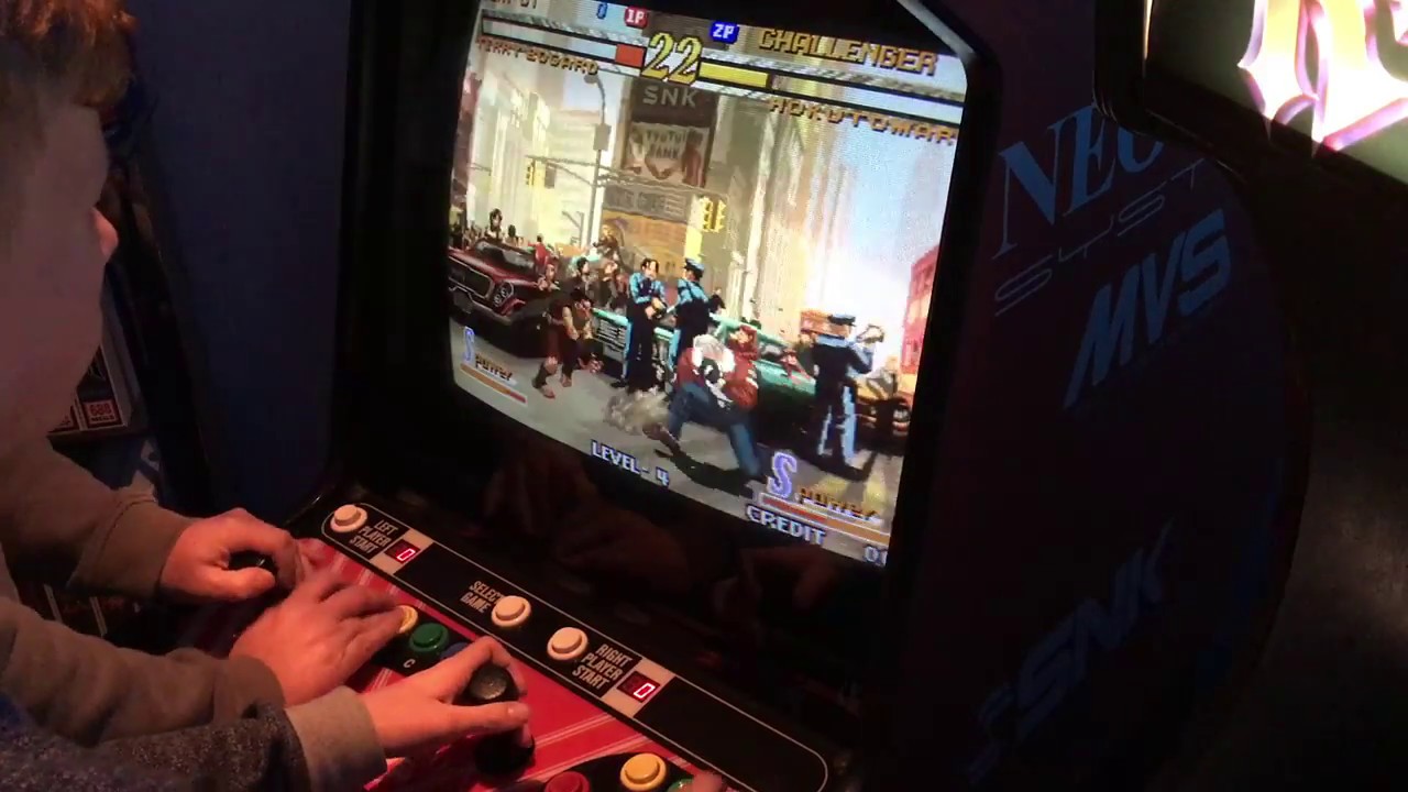 Neo Geo MVS US - Garou Mark Of The Wolves - My son Ethan kicks my ass 😂
