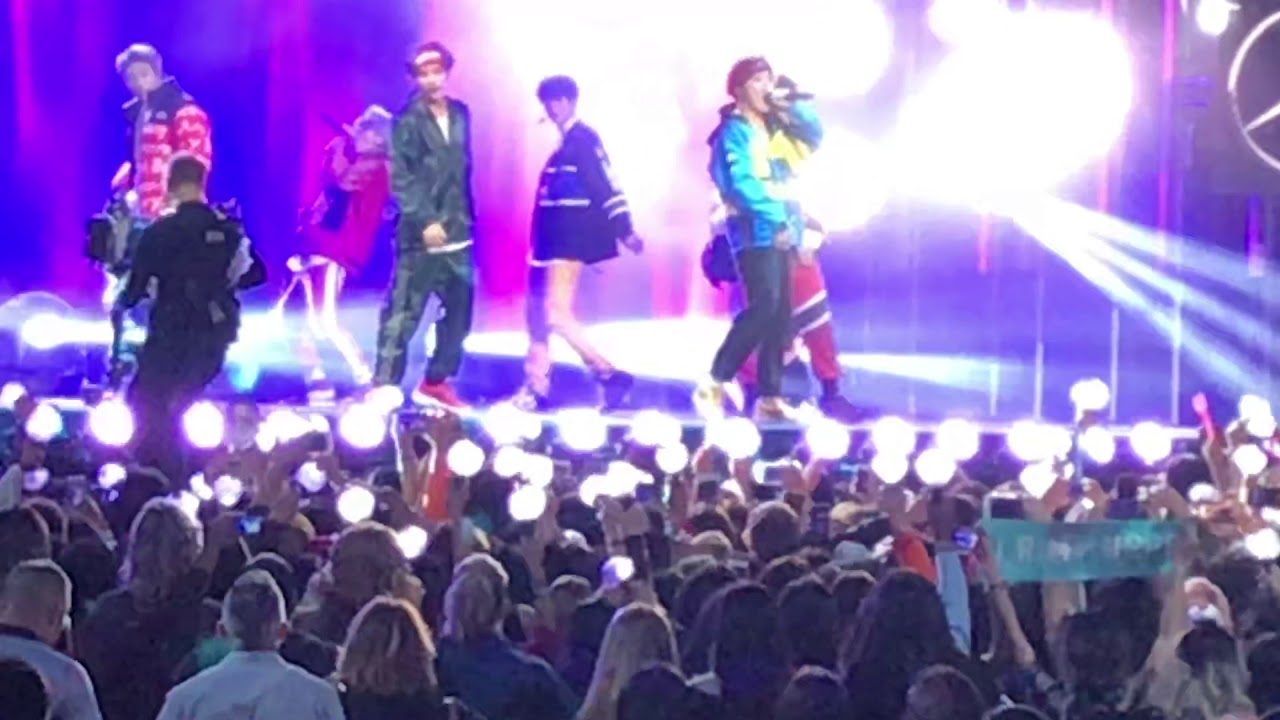 BTS 171115 LA