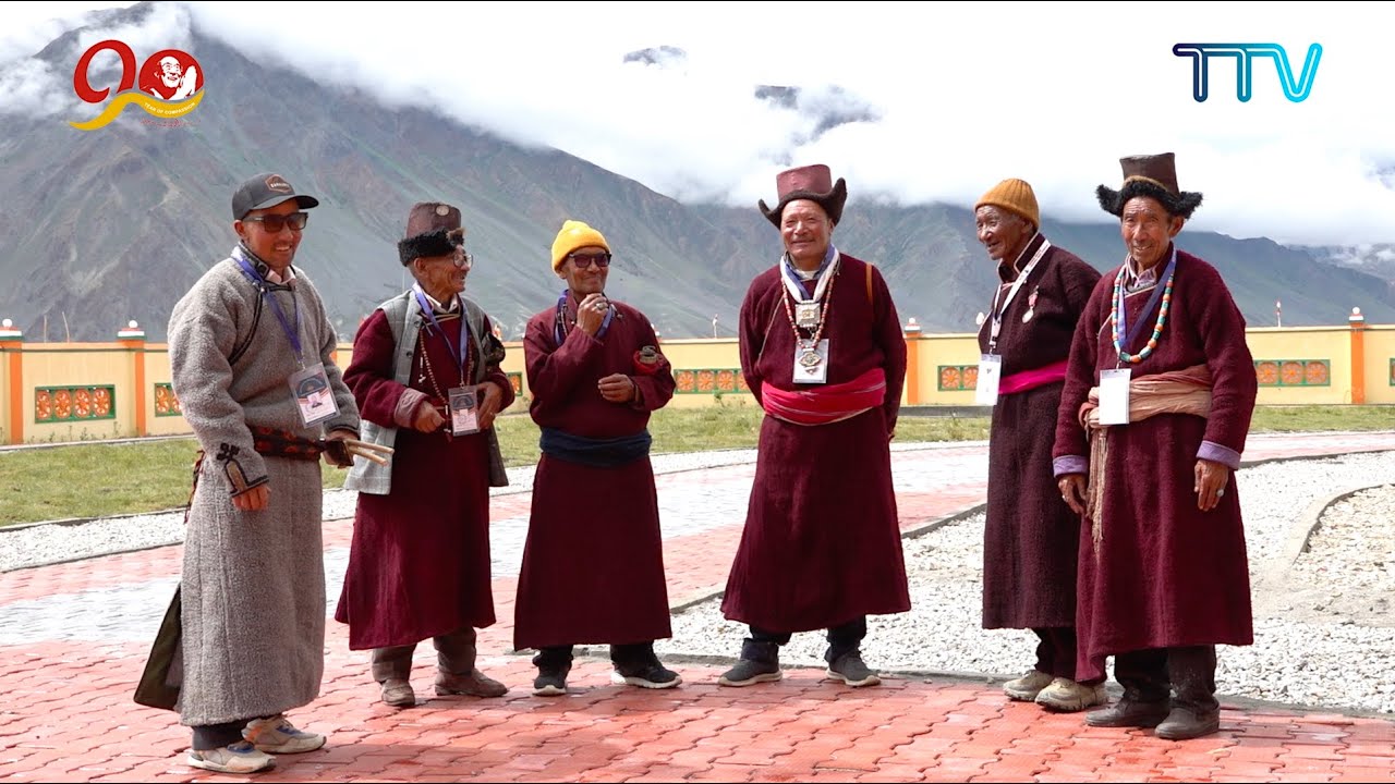 ༄༅། །ཟངས་དཀར་གྱི་དད་ལྡན་མང་ཚོགས་ནས་སྤྱི་ནོར་༧གོང་ས་༧སྐྱབས་མགོན་ཆེན་པོ་མཆོག་ངང་སྒུག་ཞུ་བཞིན་པ།