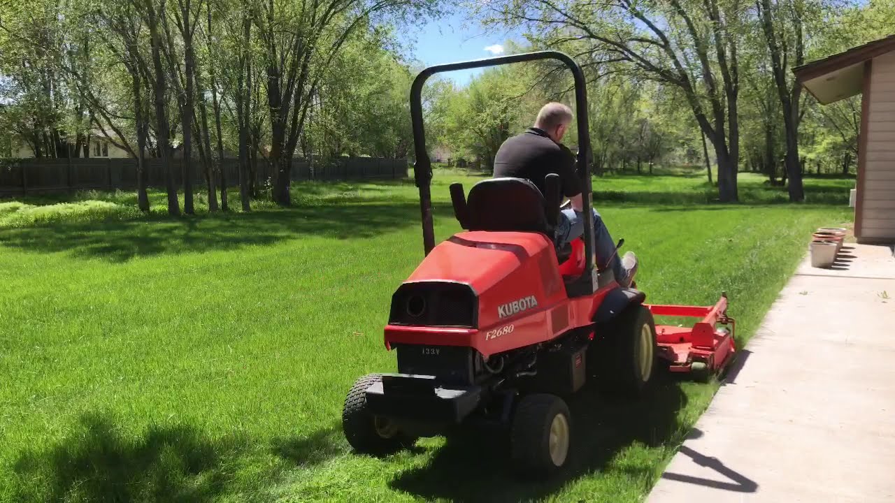 2010 Kubota F2680E