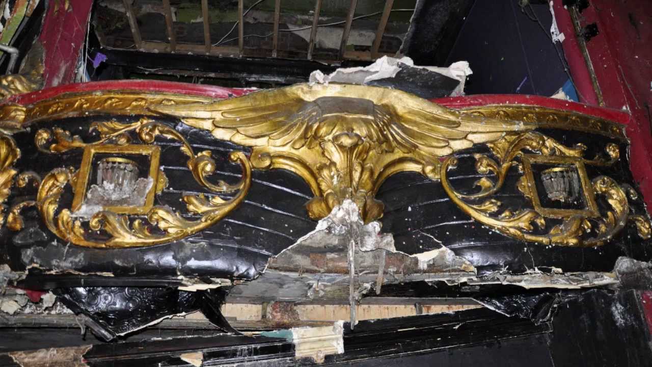 Plymouth Dance Academy in pictures: Images show beautiful interior rotting away