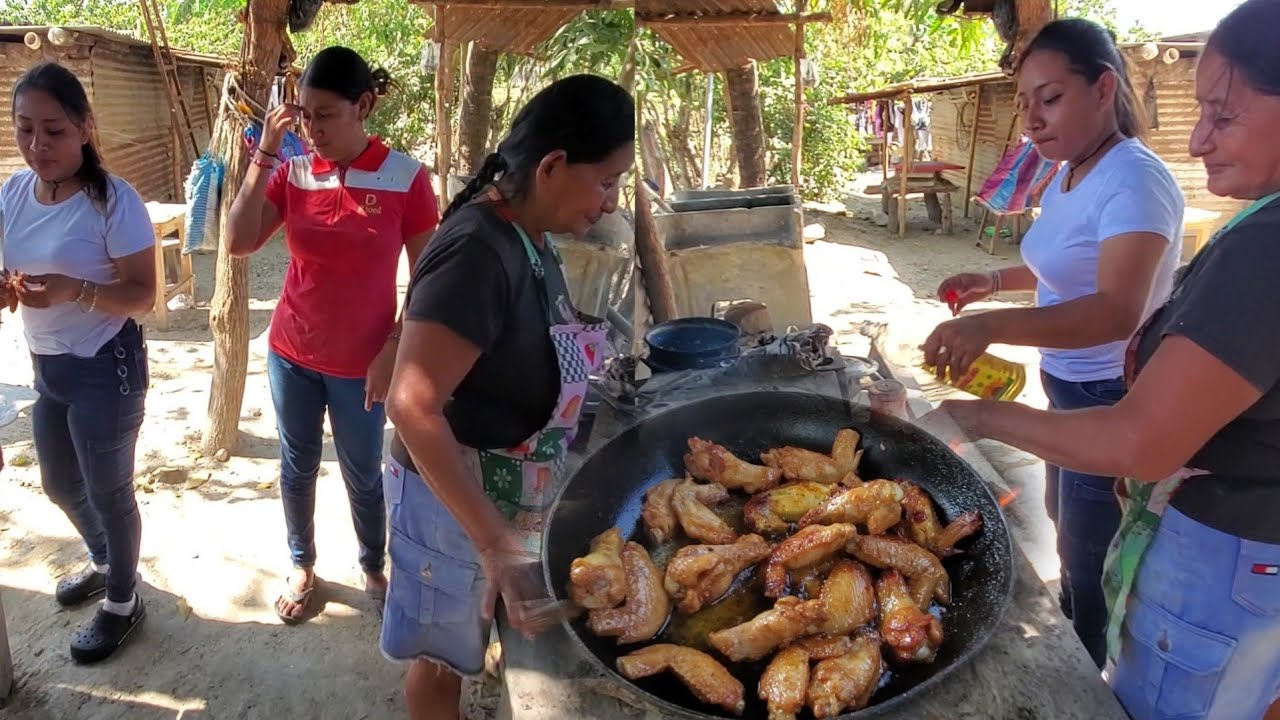 Preparando una Rica y deliciosa alitas de pollo pero mi papa no le gustara esto ahora q aremos dije🤯