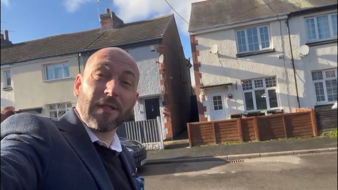 House for Sale in Bedworth - Coal Pit Fields Road, Bedworth with Hawkins Estate Agents