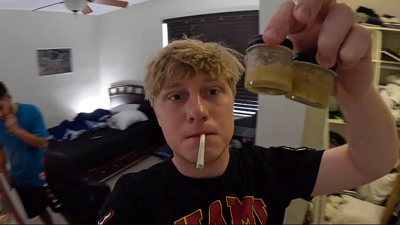 FIRST SMOKE SESH OF THE DAY