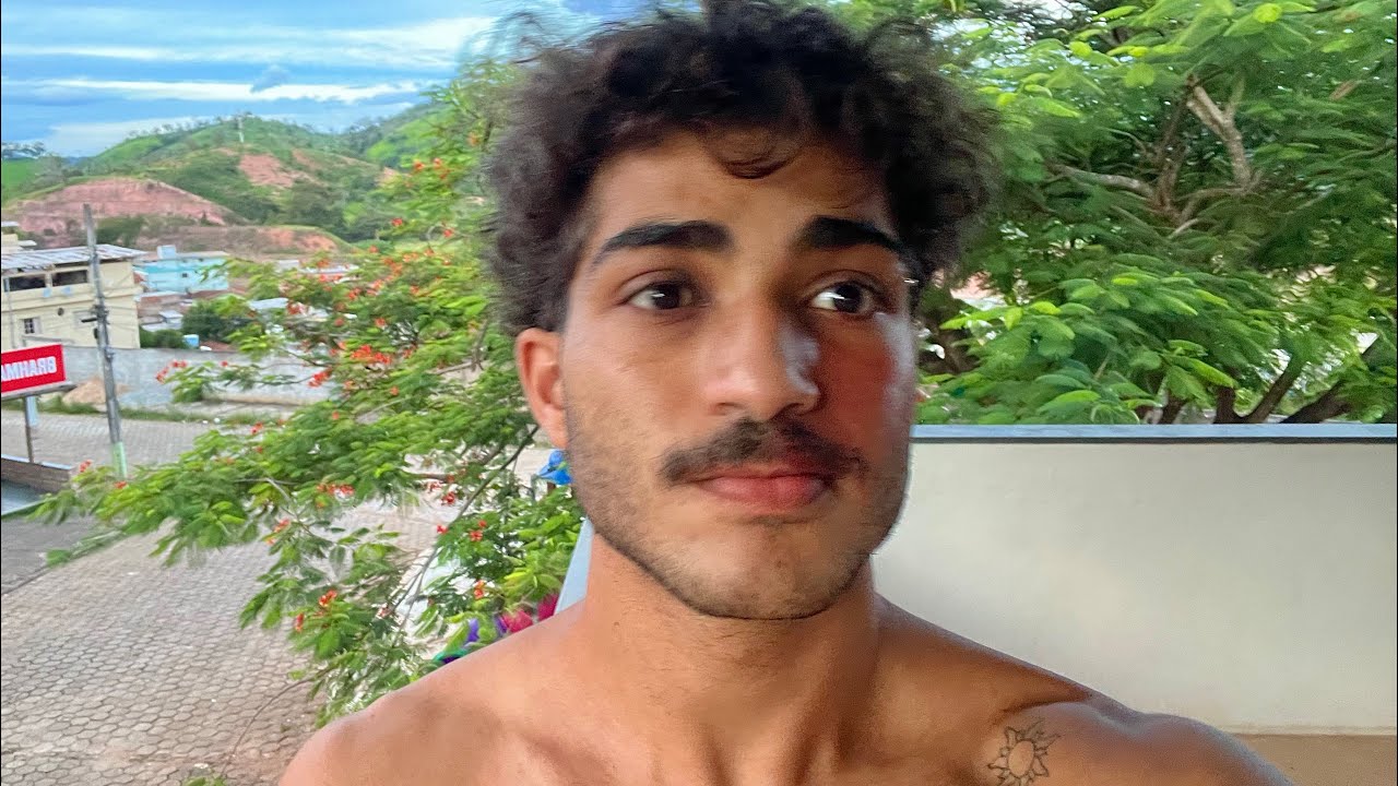 asmr caseiro pela casa da vó no interior 😴 sons de boca, sussurros e tapping na camera