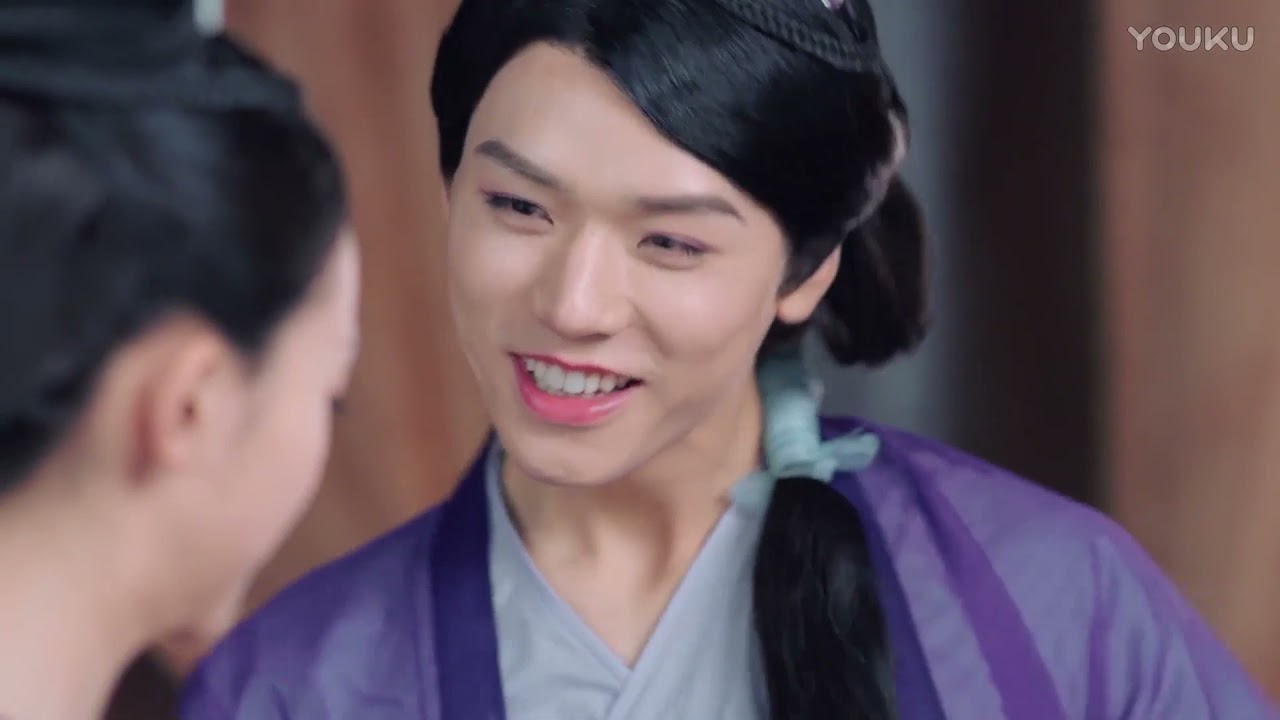 Prince #GongJun dressed up as a beautiful lady龚俊男扮女装竟比女人还好看，刚出门就被调戏【醉玲珑番外之玲珑醉Lost Love In Times SP 】