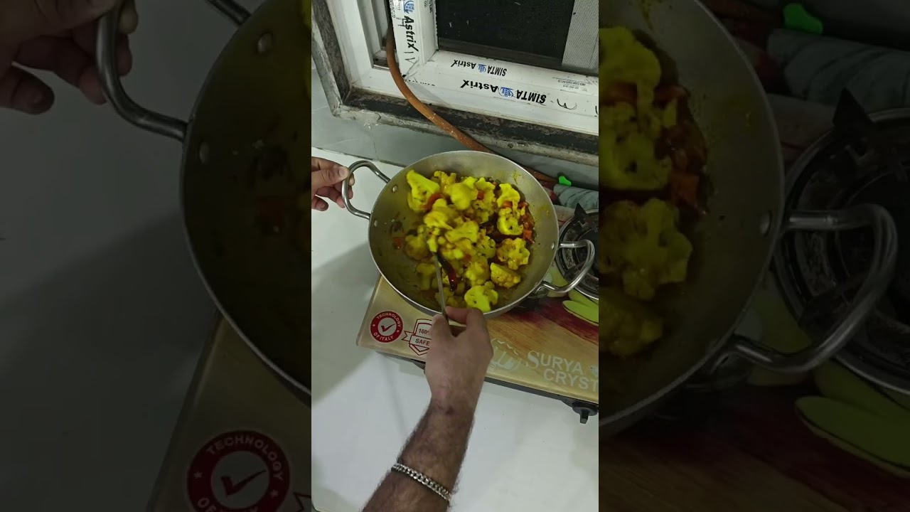 #gobhi ki sabji with puri 😋