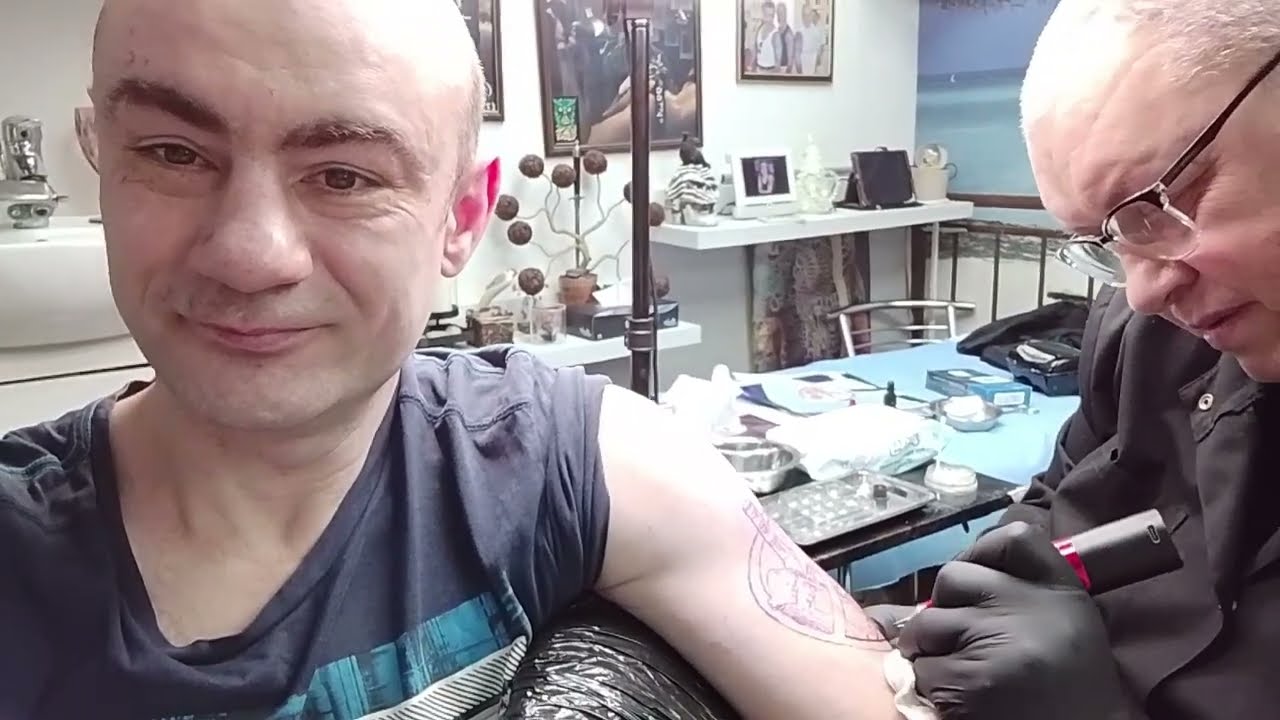 🔥🔥🔥ИЛЬЯ ЛЕБЕДЬ Сделал татуировку в ТАТУ- САЛОНЕ!