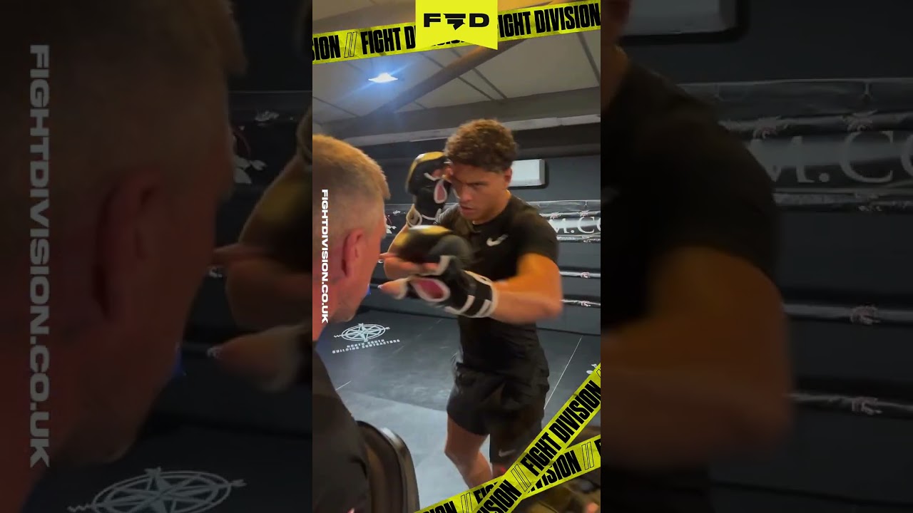 🎯 One FC fighter OTIS WAGHORN usign his head in a crazy combo! 🎯 #muaythai #thaiboxing #combatsport