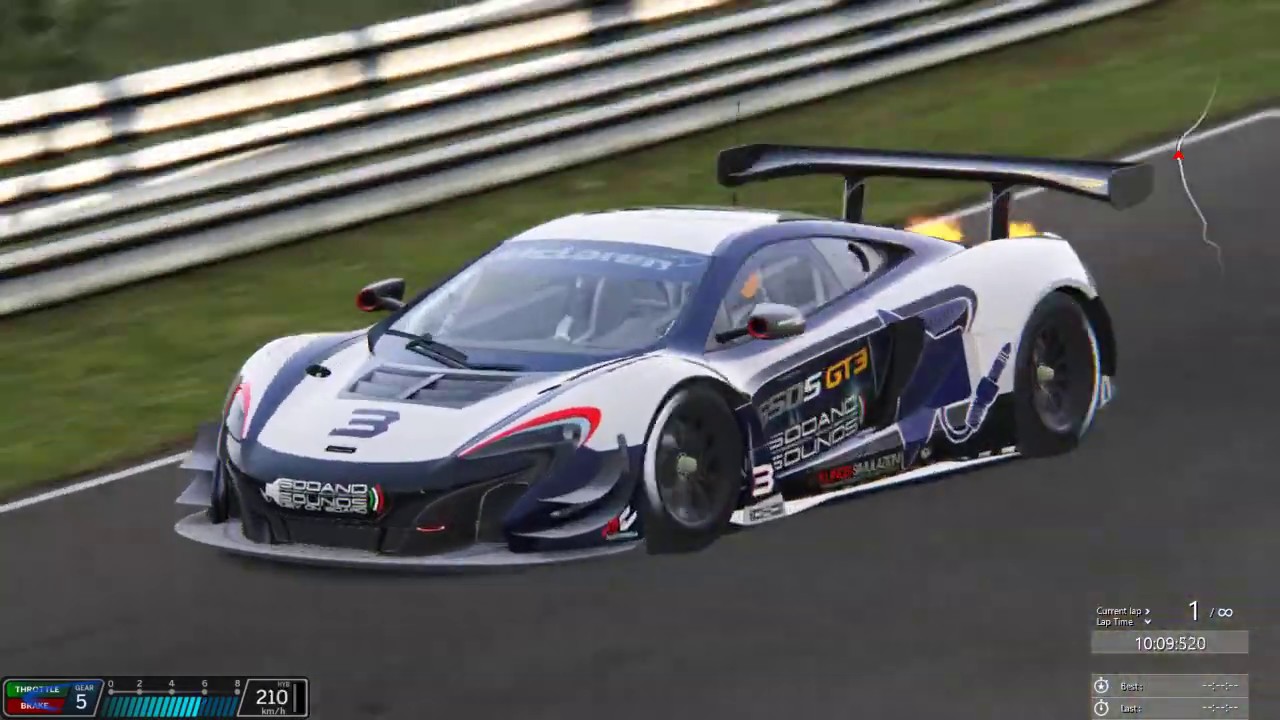 Trying out the Mclaren 650s GT3 at Nordschleife