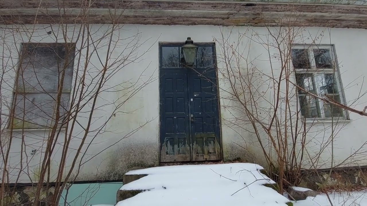 Herrgårdens Förfall //  The decline of the manor