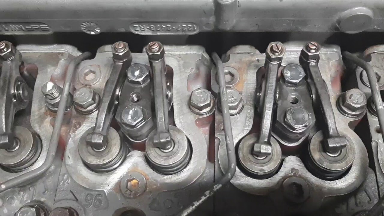 Z kroniki garażowej #13. Fendt Farmer  311 montaż głowic, chłodniczka oleju silnika 🔧🚜. Cz 2.