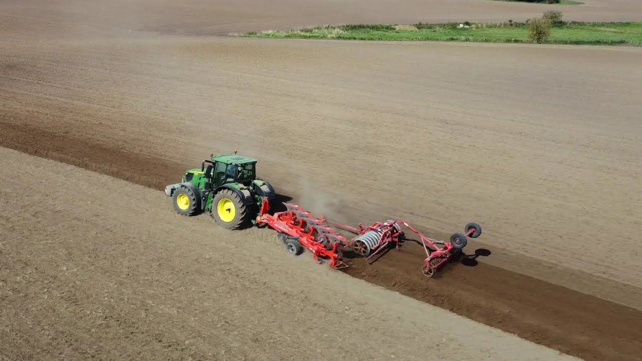 Agrarbetrieb Jakobsen - Pflügen für Wintergerste mit John Deere 6230R, Kuhn Pflug und Brix Packer