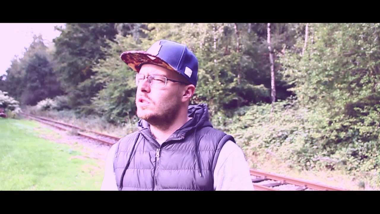 DAVEE - KYRIE ELEISON