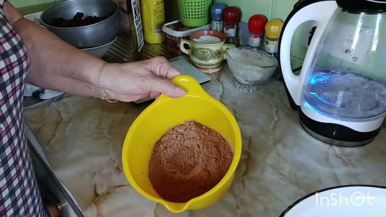 Пригласила сестру в гости.Пеку торт.😁🎂