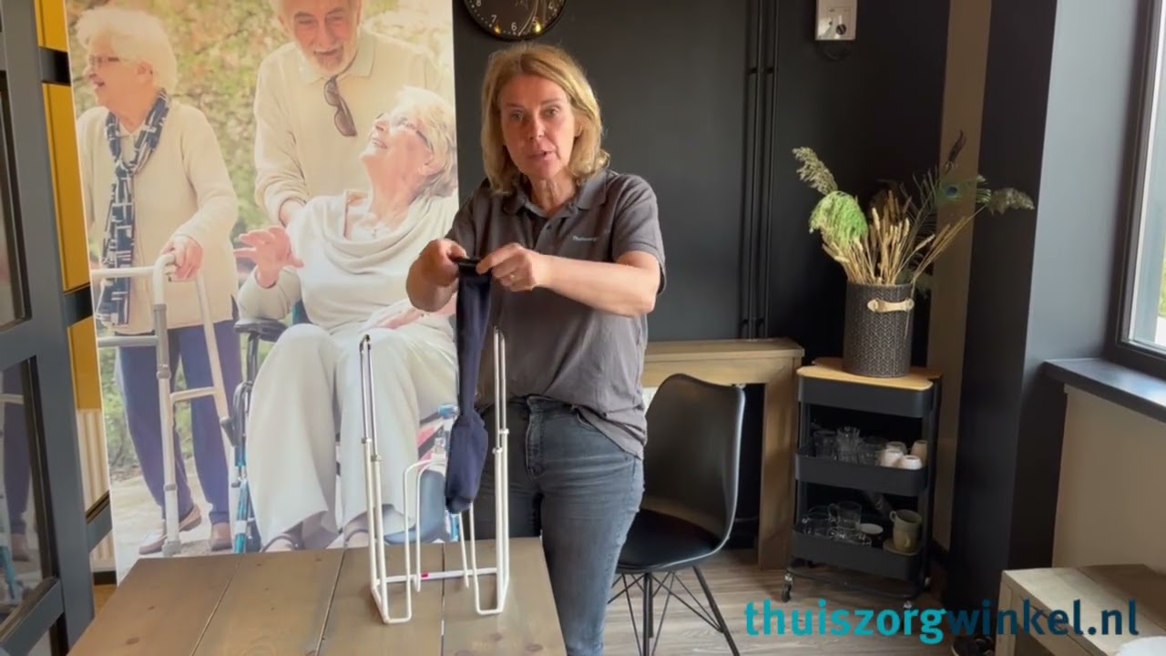 Aantrekhulp Mediven &ndash; Steunkous aantrekken zonder moeite | Thuiszorgwinkel.nl
