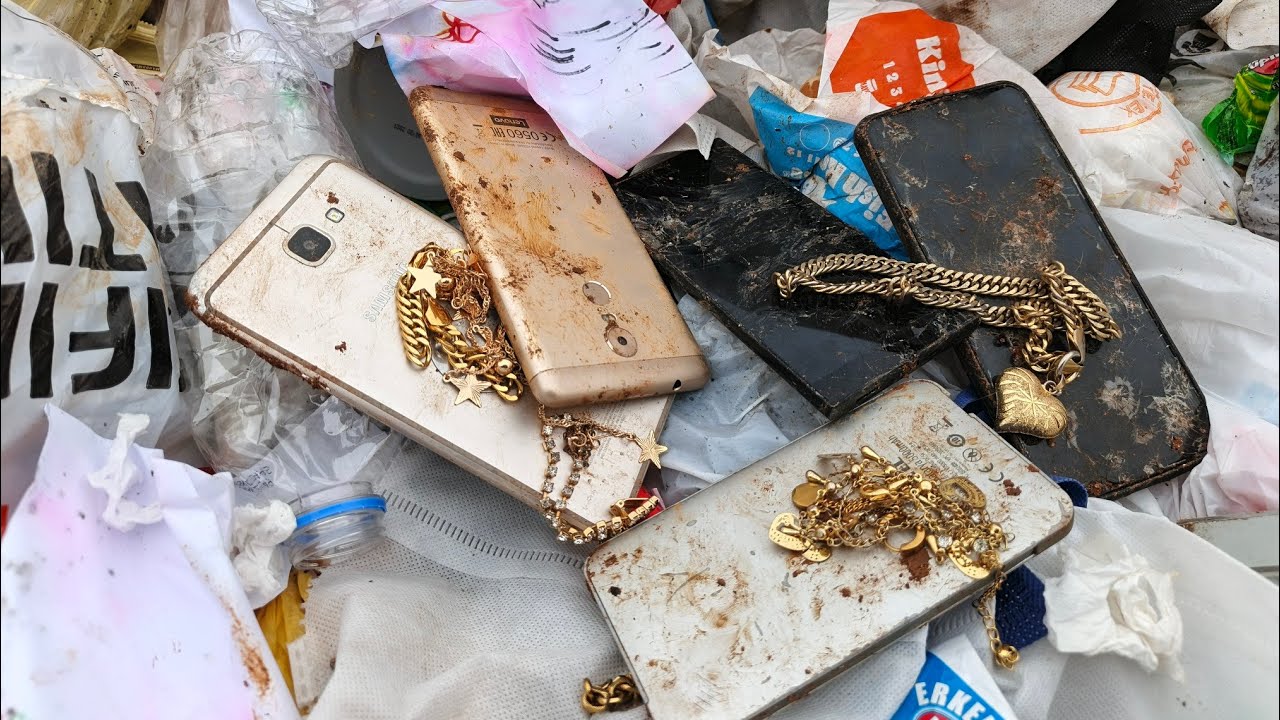 ​Unbelievable! Look What People Throw Away!💍🗑😱