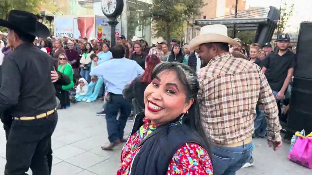 Que  felicidad bailar con Musical Milagro en Chihuahua 