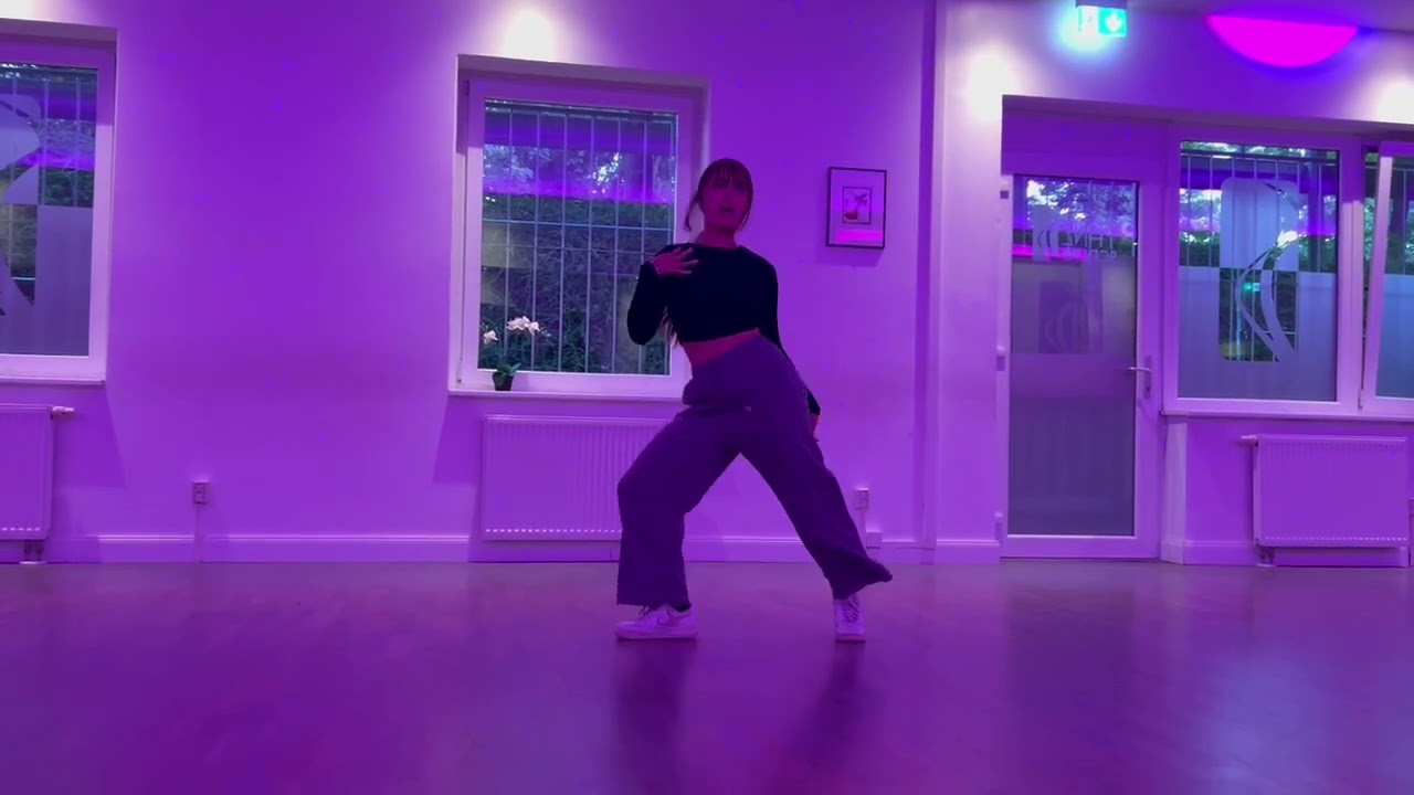 I tried dancing Hype Boy by New Jeans | Dance Cover
