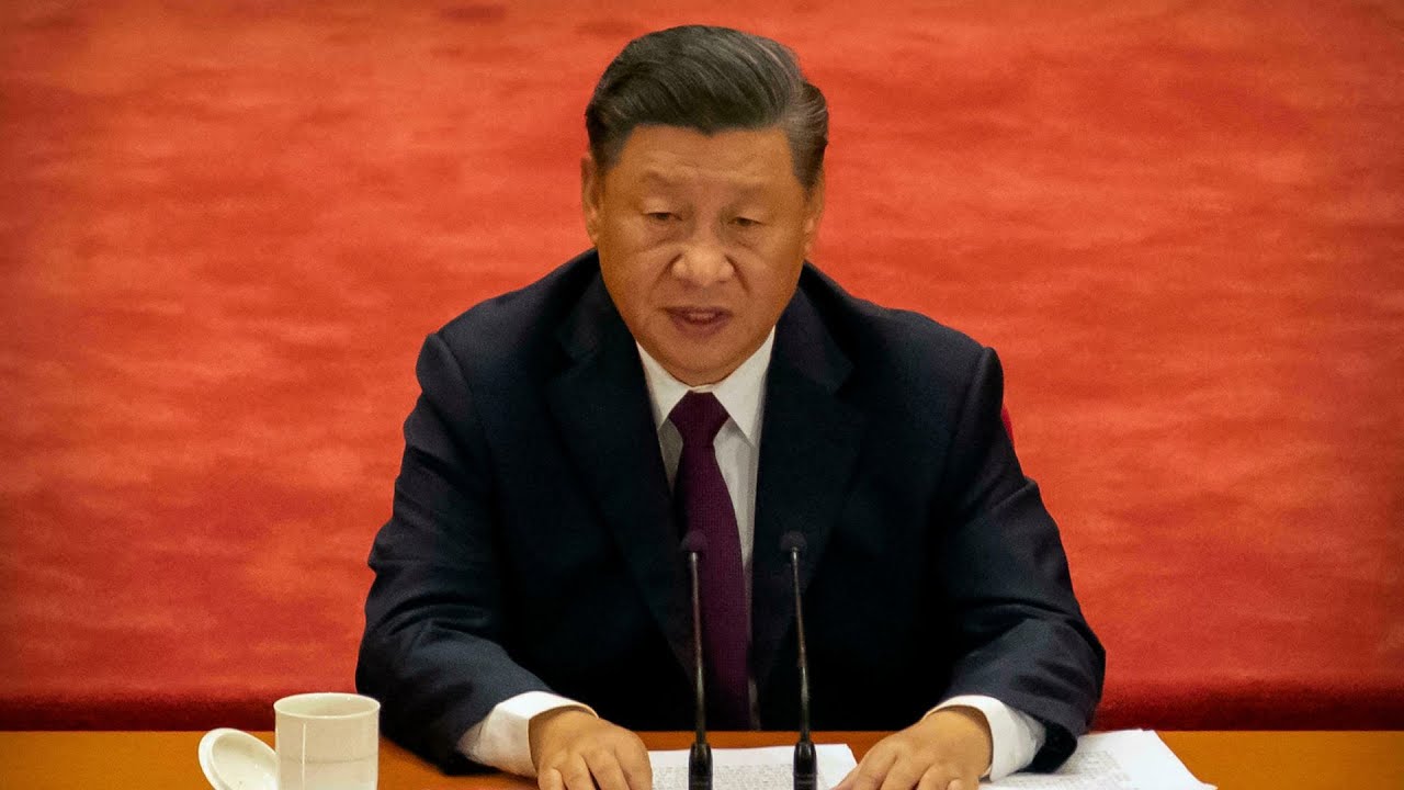 六中全会开幕，习近平向政治局工作报告；纽时：习近平正在改写中国历史，他将并列或超越毛邓？习近平在乎历史定位，历史决议实则定调未来∣明镜焦点（20211108）