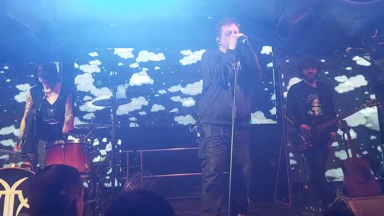 Глеб Самойлов & The Matrixx - Они летят [live Рига 19.12.2025]