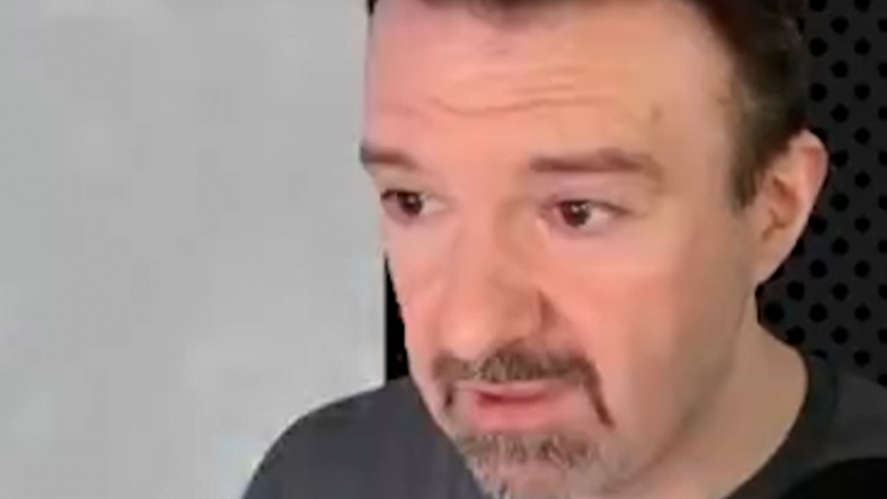 Closeted Homosexual DarksydePhil embarrasses himself playing GoldenEye N64